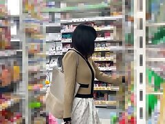 aoman22 Irresistible Seduction-Charming Japanese Chick's Blowjob Delight