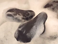 DVMM-117 Pai-chan's Outdoor Temptation-Sizzling Japanese Maid's X-rated Adventure!