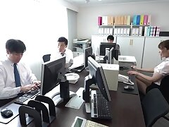 JUFE-219 Exotic Asian Beauty-From Blowjob Bliss to Squatting Sensation!