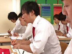 PGD-552 Passionate Nights-Exploring Depths of Her Curvy Desire